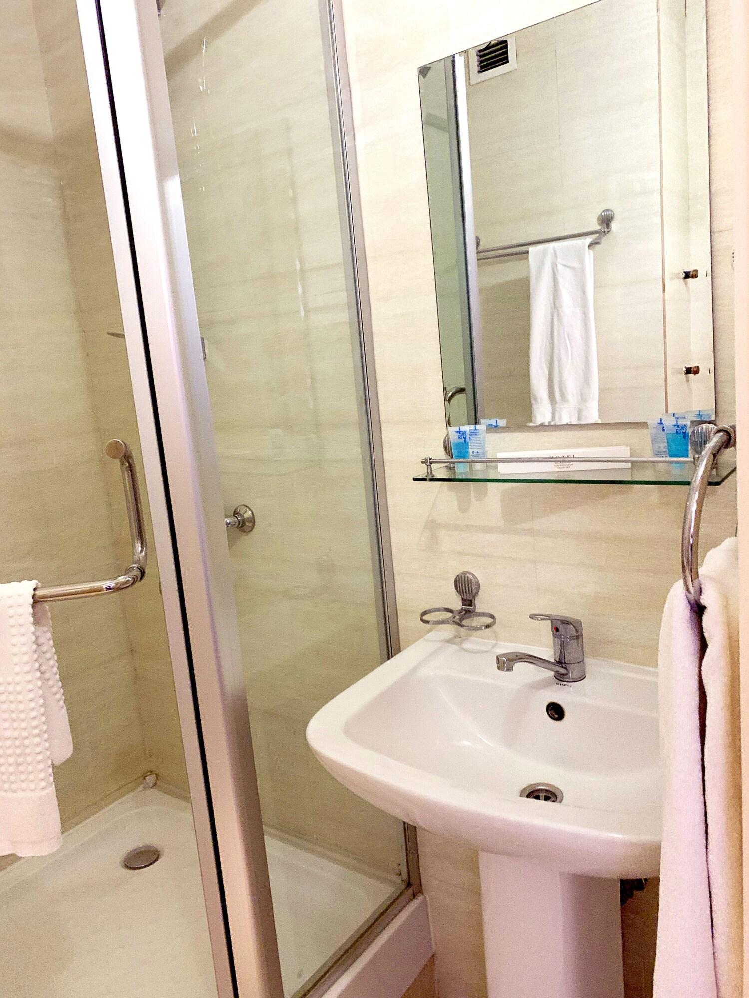 Golden Palace Hotel Almati Kültér fotó