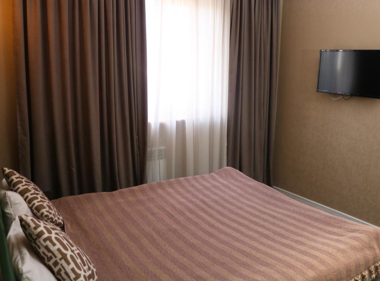Golden Palace Hotel Almati Kültér fotó