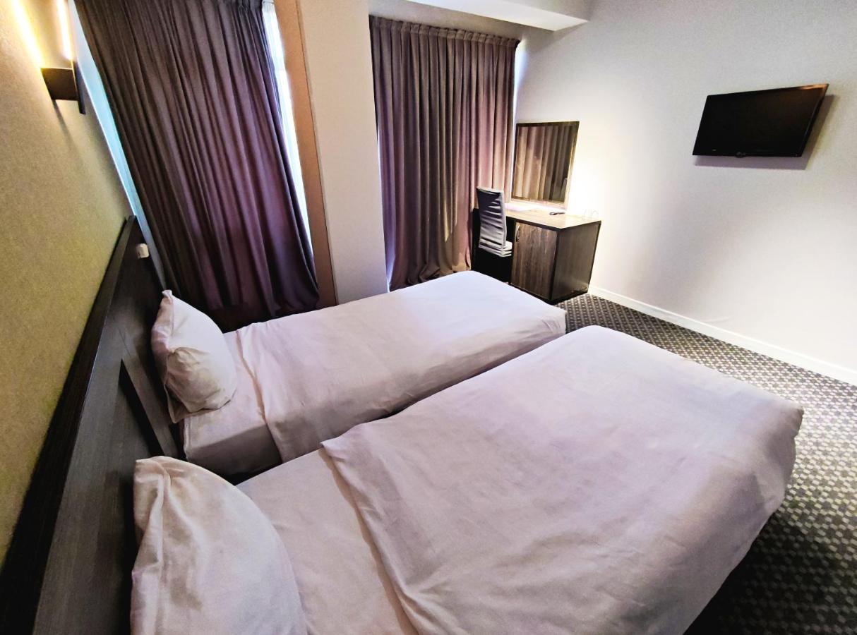 Golden Palace Hotel Almati Kültér fotó