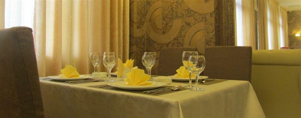 Golden Palace Hotel Almati Kültér fotó
