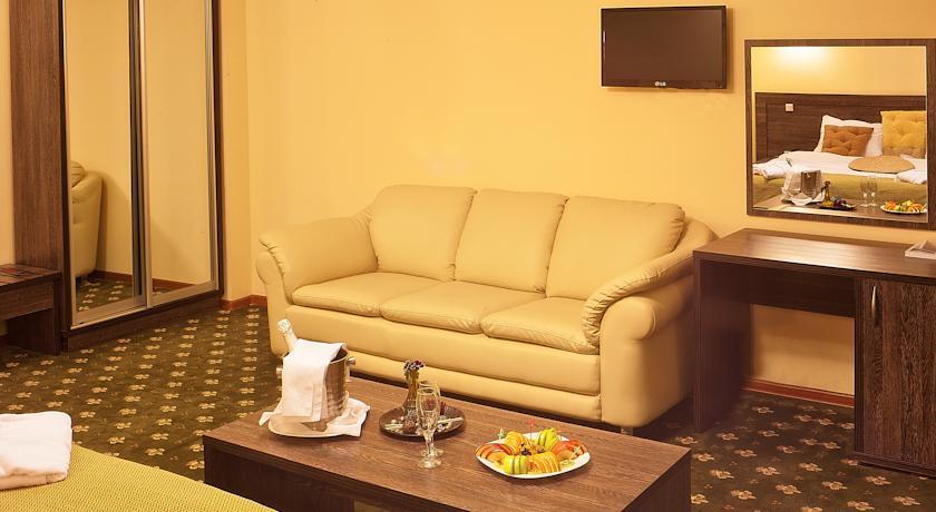 Golden Palace Hotel Almati Kültér fotó