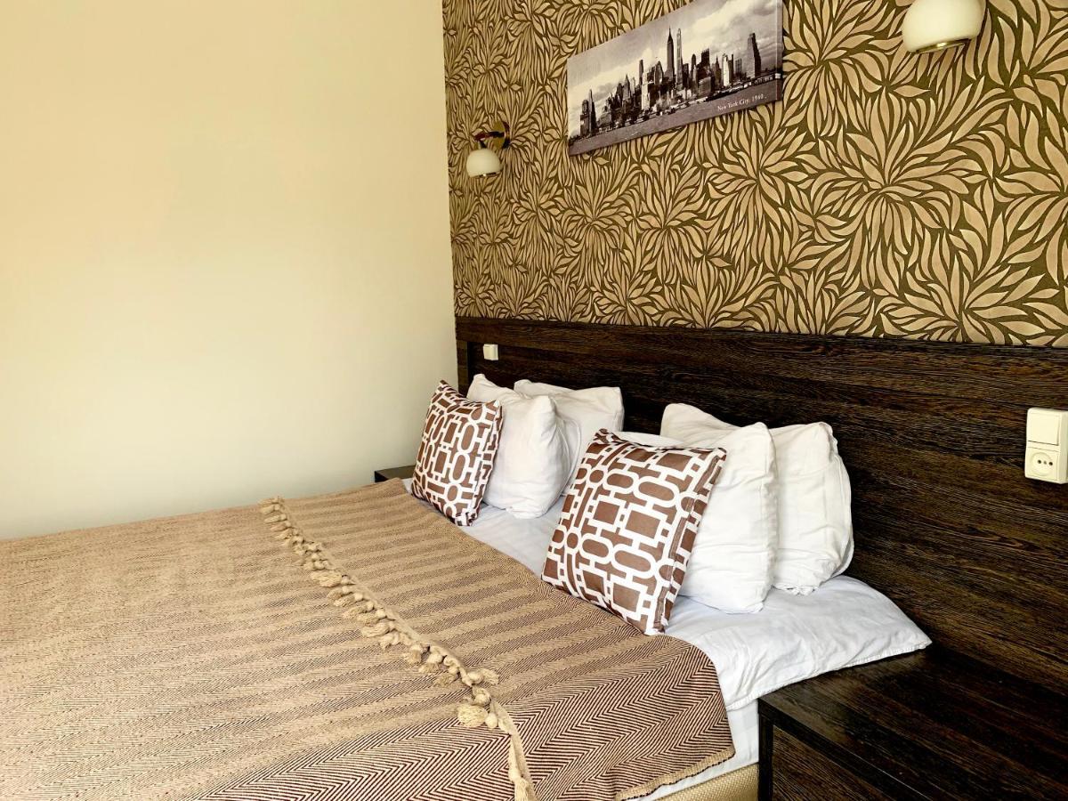 Golden Palace Hotel Almati Kültér fotó