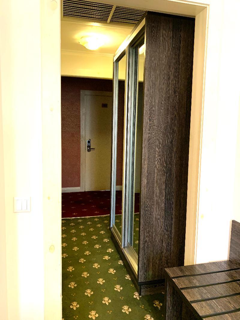 Golden Palace Hotel Almati Kültér fotó